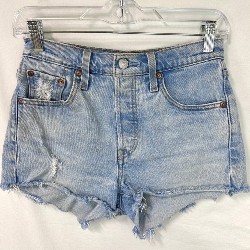 LEVI'S‎ 501 Blue Light Wash Denim Jean Shorts Distressed Raw Hem Women's 25